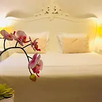 Hotel L'ecrin Des Vennes - Centre 3*