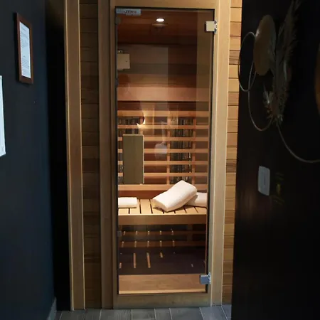 Hotel L'ecrin Des Vennes - Centre 3*