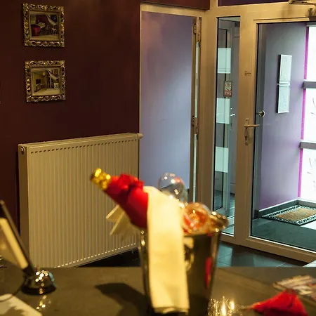 Отель L'ecrin Des Vennes - Centre