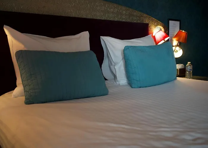 Hotel L'ecrin Des Vennes - Centre 3*