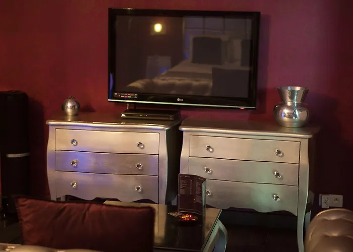 L'ecrin Des Vennes - Centre Hotel 3*