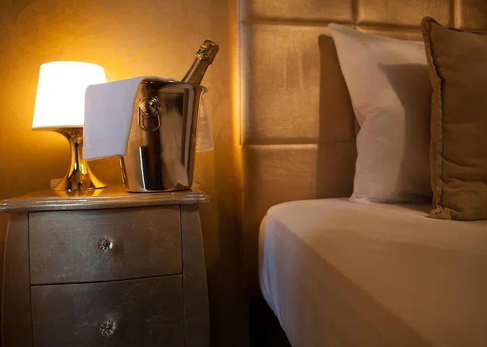 L'ecrin Des Vennes - Centre Hotel